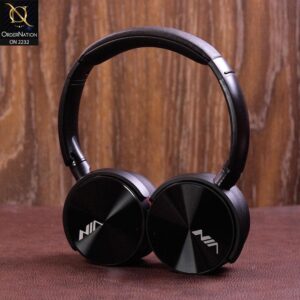 Headphones & Earbuds